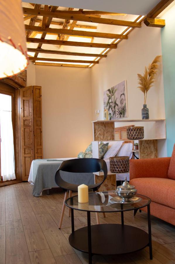 La Casa Del Medico Hosteria Rural Urda ภายนอก รูปภาพ