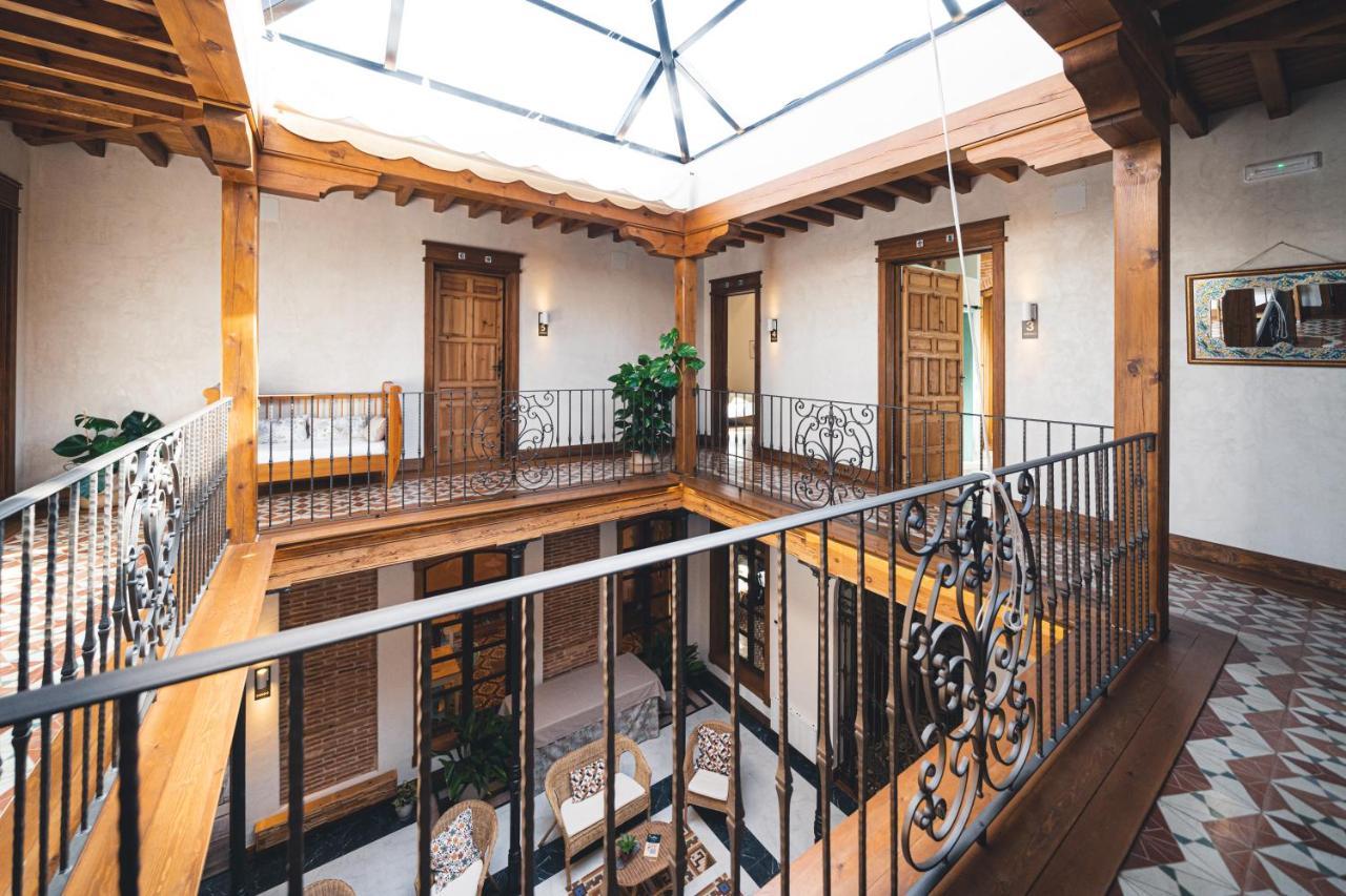 La Casa Del Medico Hosteria Rural Urda ภายนอก รูปภาพ