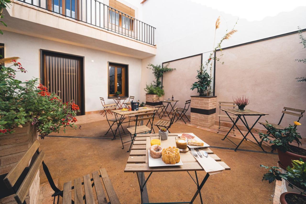 La Casa Del Medico Hosteria Rural Urda ภายนอก รูปภาพ